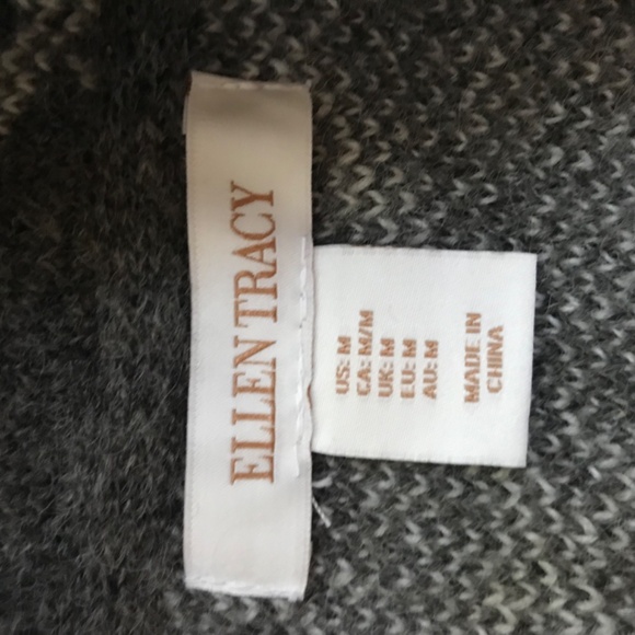 A Ellen Tracy wool and acrylic jacket - Picture 4 of 7